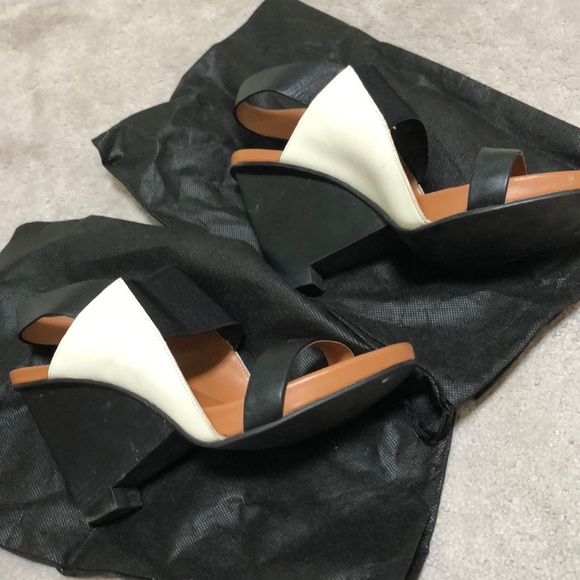 Great used condition. United Nude - Picture 2 of 7